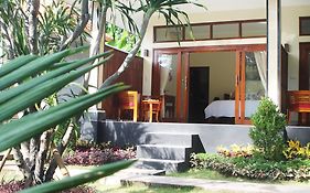 Amed Kunara Guest House